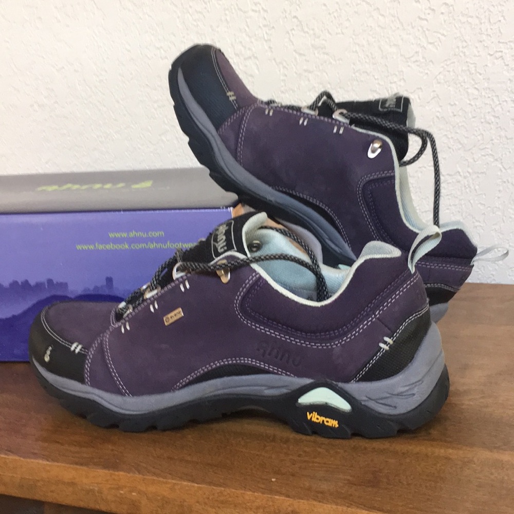 Women’s size 9.5 walking shoes